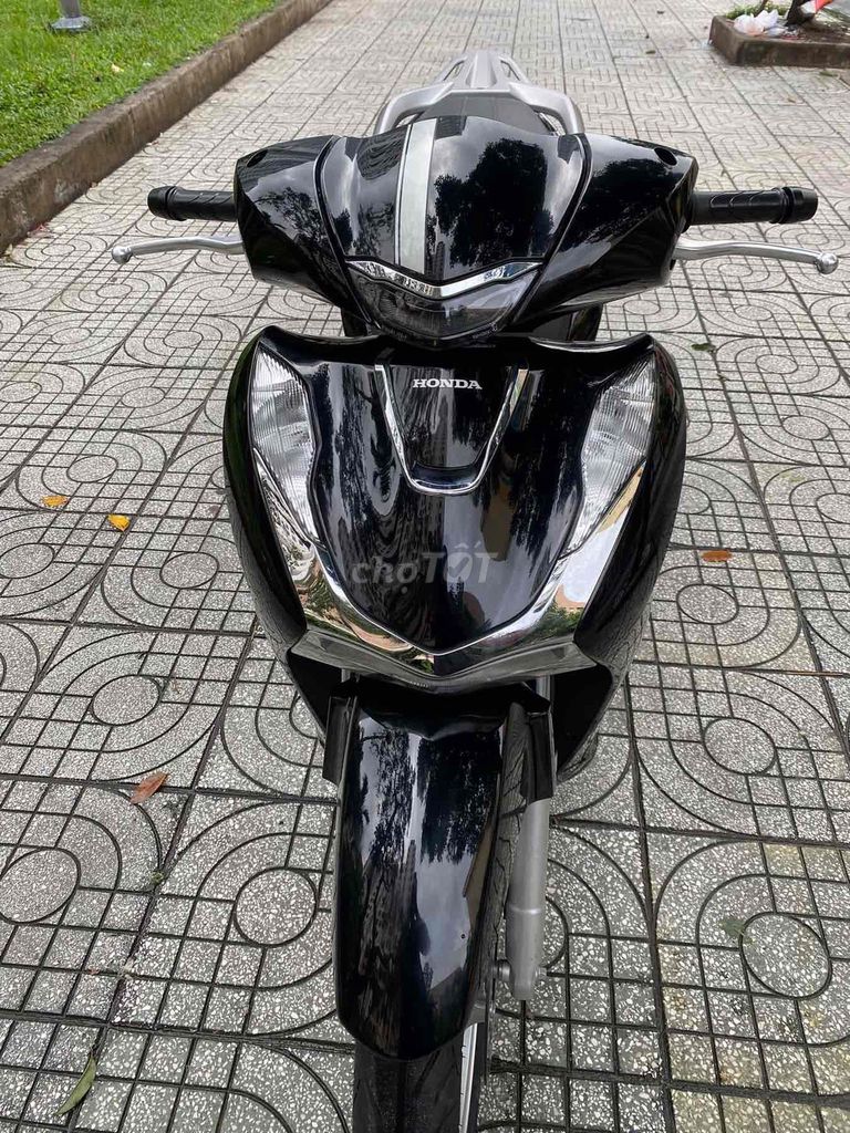 Хонда SH150 CBS 2022 черная 12000 км
