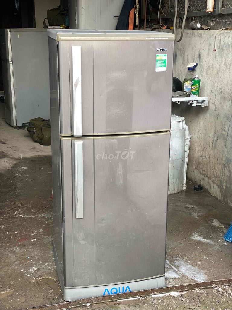 Tủ lạnh aqua 165L màu xám lướt