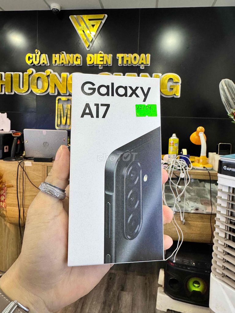 Samsung A17 128GB New 💯. Mua bán Điện thoại tại Thành phố Bến Tre Bến Tre được đăng bởi HươngGiangmobile hình 1