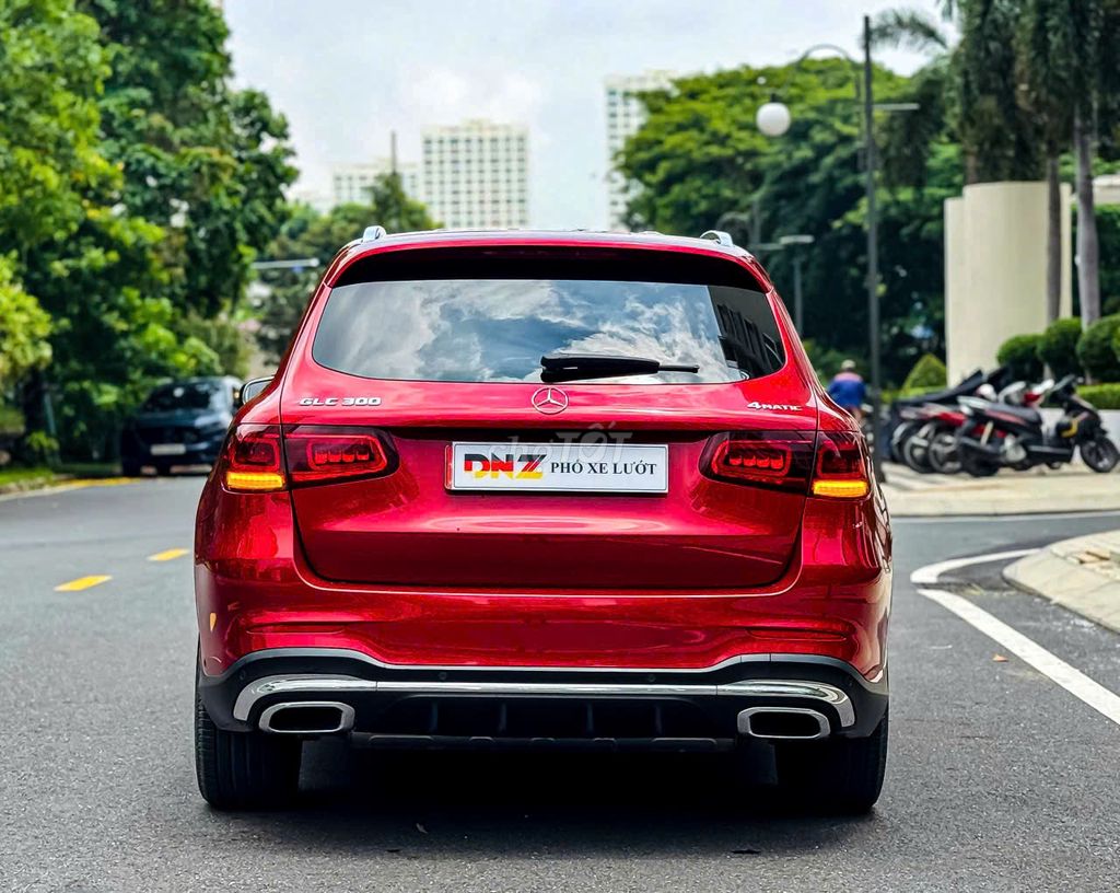 Mercedes-Benz GLC300 AMG 4MATIC 2022 Full option