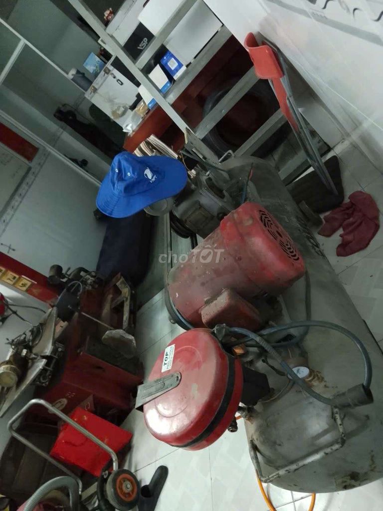Máy nén khí Kim loại Xám Đỏ. Mua bán Đồ chuyên dụng, Giống nuôi trồng tại Thành phố Rạch Giá Kiên Giang được đăng bởi Phan thi linh hình 1