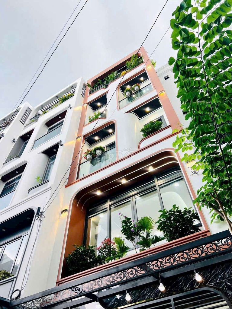 Cho Thuê Nhà 1/ Quang Trung phường 8;(4.2mx12m)4 tầng 5pn7wc Giá 15tr