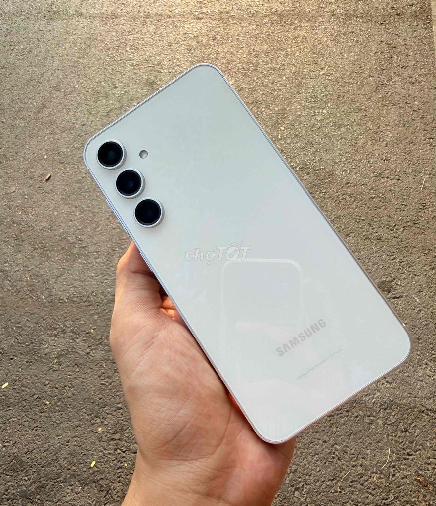 ✅ Samsung Galaxy S23 FE 256GB Trắng zin 2 sim. Mua bán Điện thoại tại Quận Tân Bình Tp Hồ Chí Minh được đăng bởi N Center Thanh hình 1