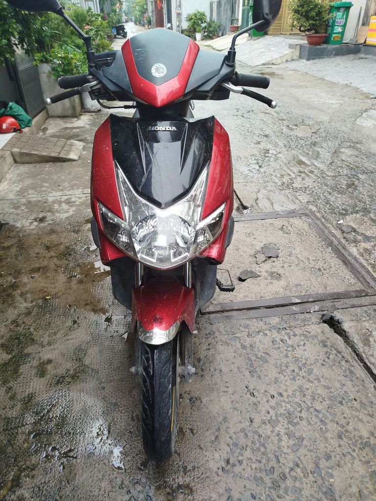 Воздушное лезвие Honda 2025 красное