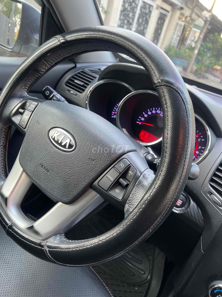 Kia Sorento 2013 bản full có cửa sổ trời xe 1 chủ. Mua bán Ô tô tại Quận 12 Tp Hồ Chí Minh được đăng bởi Phạm Hoàng hình 10