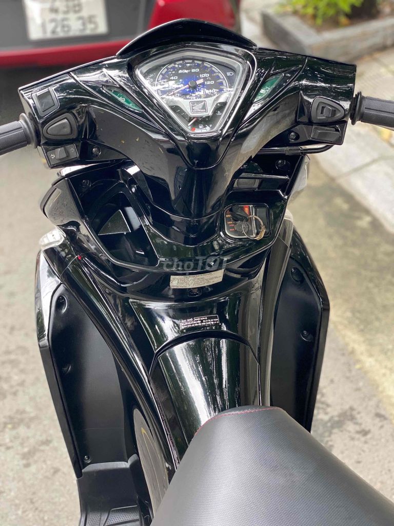 🌈Honda AB Fi xe đẹp máy siêu êm chất 👉 CÓ TRẢ GÓP. Mua bán Xe máy tại Quận Thanh Khê Đà Nẵng được đăng bởi XE MÁY TRẢ GÓP LONG MOTOR hình 5