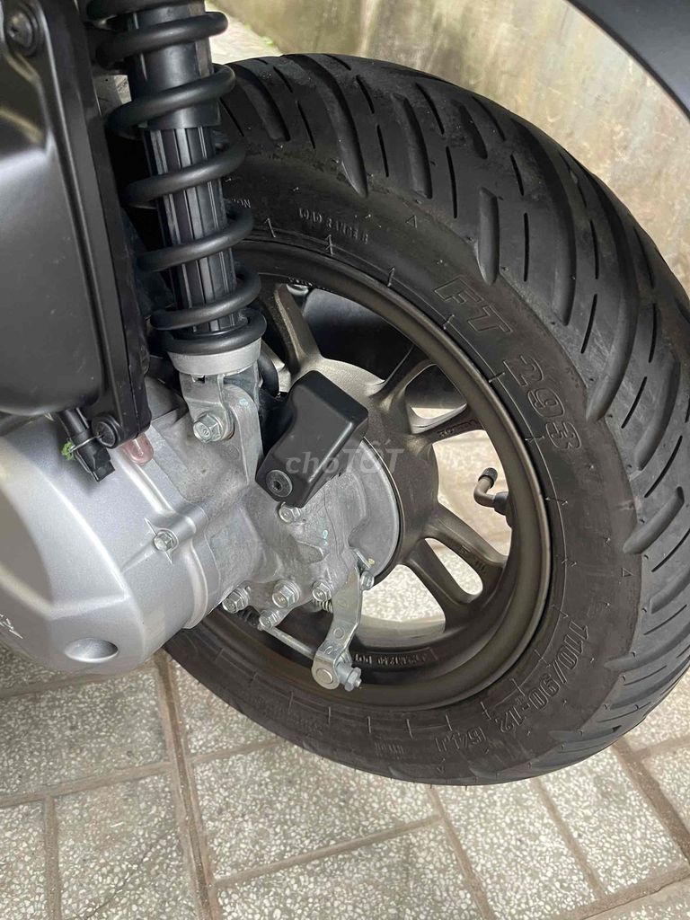 Honda Scoopy 2023 Trắng kem. Mua bán Xe máy tại Quận Bình Thuỷ Cần Thơ được đăng bởi le thuong hình 6