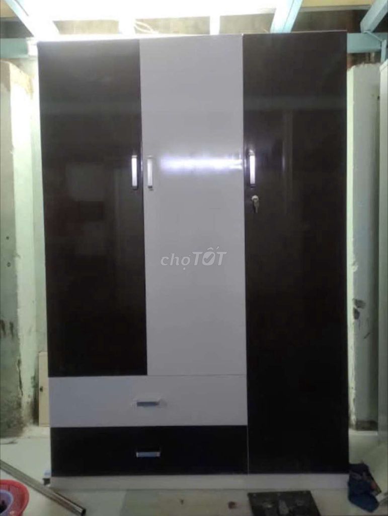 TỦ NHỰA 3 CÁNH PHỐI MÀU TRẮNG + ĐEN . Mua bán Tủ, kệ gia đình tại Huyện Củ Chi Tp Hồ Chí Minh được đăng bởi Tủ nhựa đài loan hoàng quân hình 1