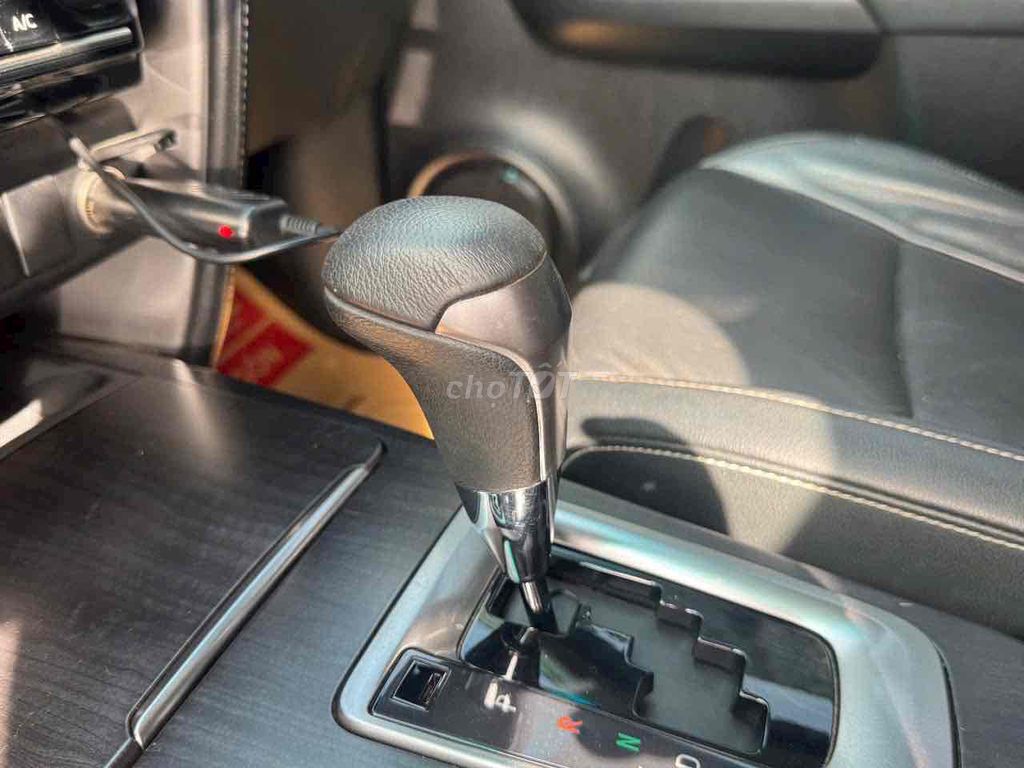 Toyota Fortuner dầu tự động 2020 mẫu mới đi 46.000. Mua bán Ô tô tại Quận 4 Tp Hồ Chí Minh được đăng bởi Đại lý chính hãng xe qua sử dụng Toyota Sài Gòn hình 7