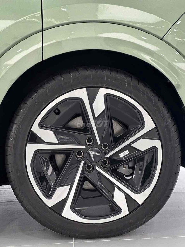 VinFast VF9 2025 Eco. Mua bán Ô tô tại Thành phố Thủ Đức Tp Hồ Chí Minh được đăng bởi Thu Huyền Vinfast hình 4