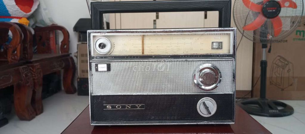 Radio Sony model TR 911