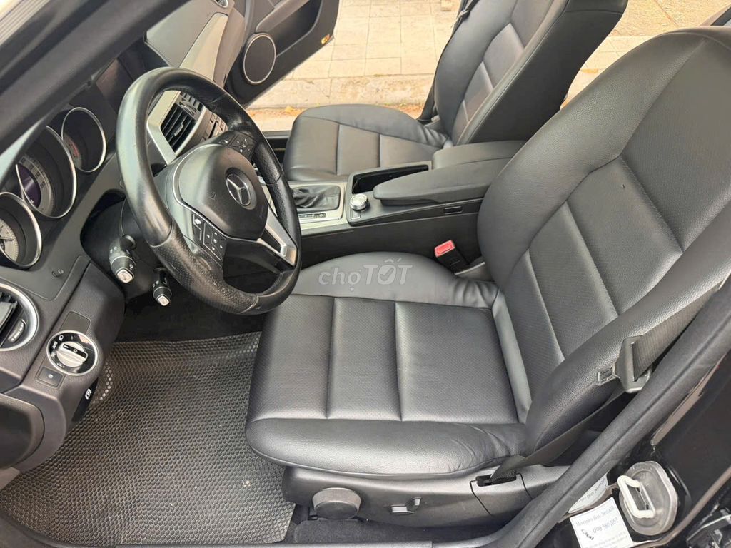 Mercedes-Benz C-Class 2012 photo 5