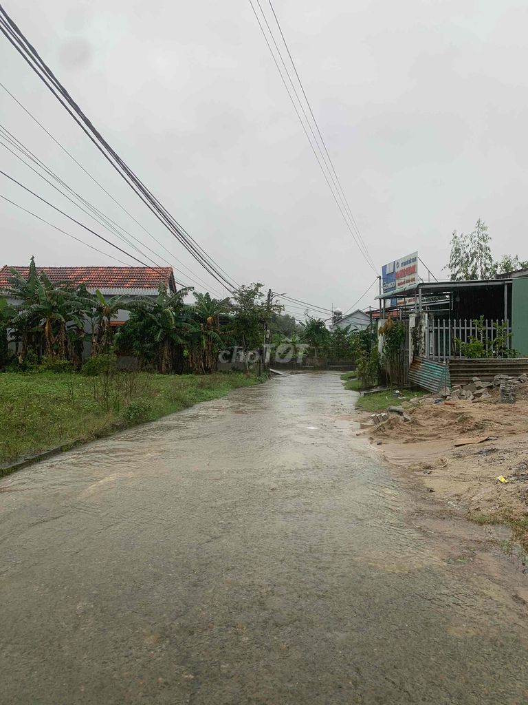 CHÍNH CHỦ BÁN LÔ PHÚ THƯỢNG-HOÀ SƠN. ĐG 6m. XUNG QUANH DÂN CƯ ĐÔNG ĐUC