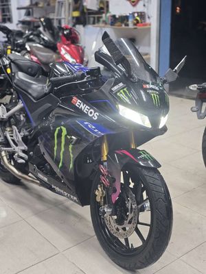 Yamaha R15v3 Monster Đen 14.000km. Mua bán Xe máy tại Quận Thanh Khê Đà Nẵng được đăng bởi Quý Moto Cycle 21 điện biên phủ Đà Nẵng