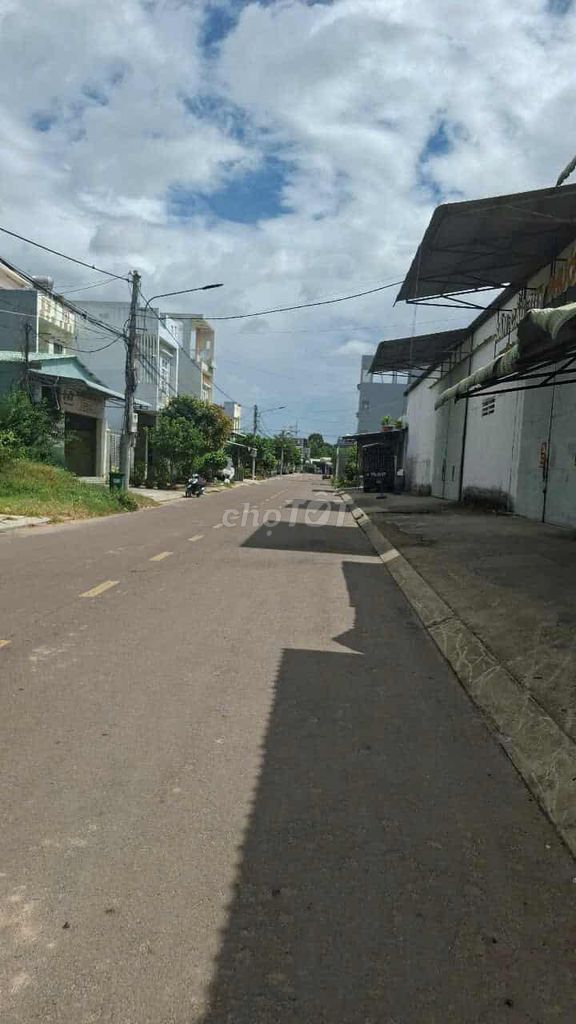 Bán 6 lô đất tt.tuy phước gần cầu ông đô dt: 1050m2  giá: 13.7tỷ