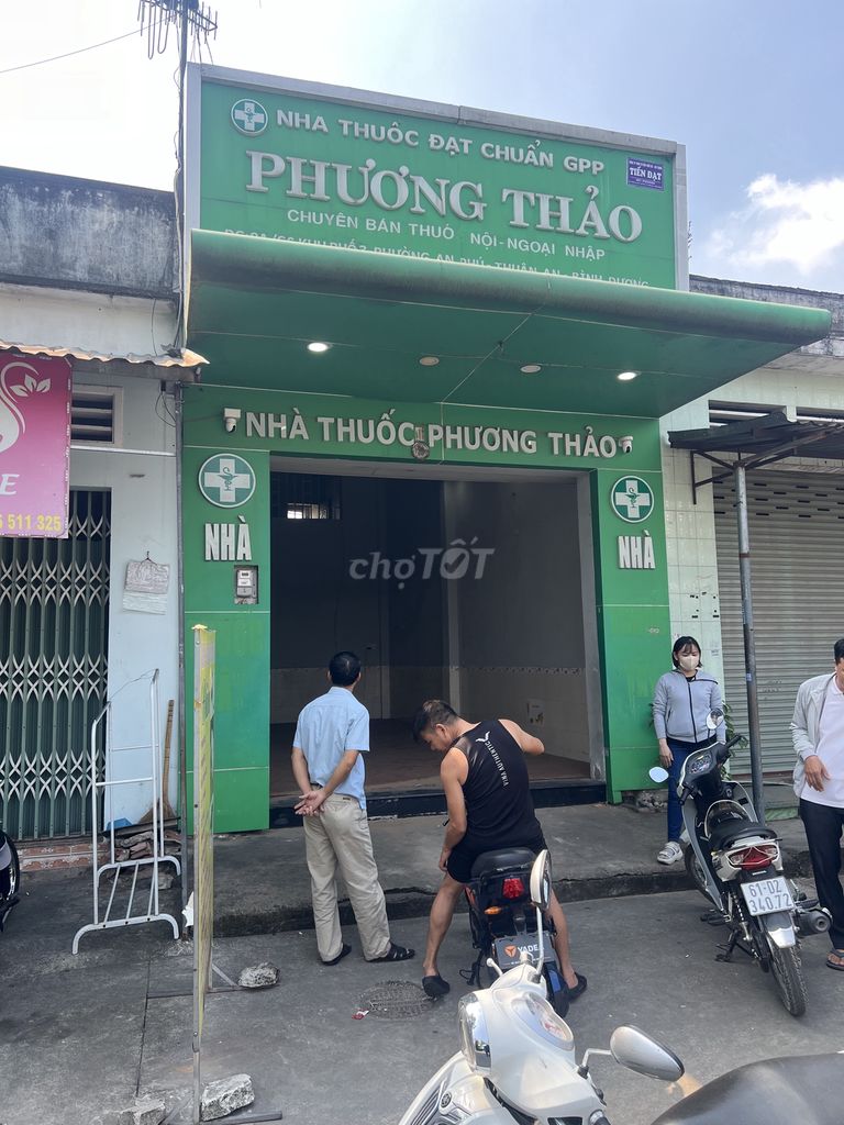 Nhà mặt tiền buôn bán kinh doanh