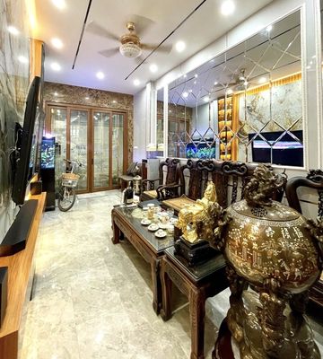 House in Tây Hồ