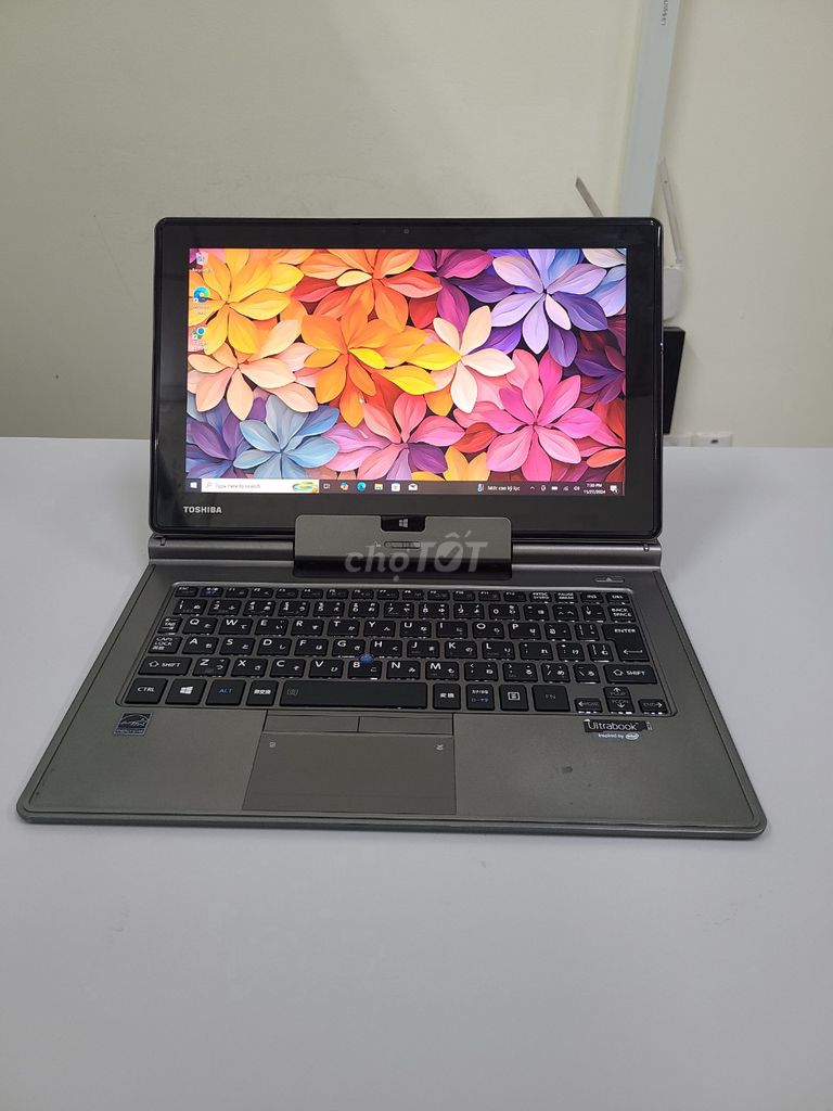 Toshiba Dynabook V714, cảm ứng 2in1, 11.6, FHD 99%