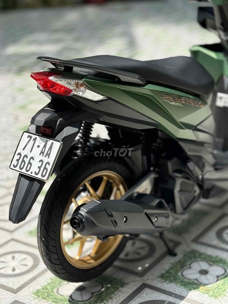 Click125 nhập Thái 2017 kèm biển đấu giá. Mua bán Xe máy tại Huyện Mỏ Cày Bắc Bến Tre được đăng bởi FB Cầm Đồ Hiếu Bùi hình 4