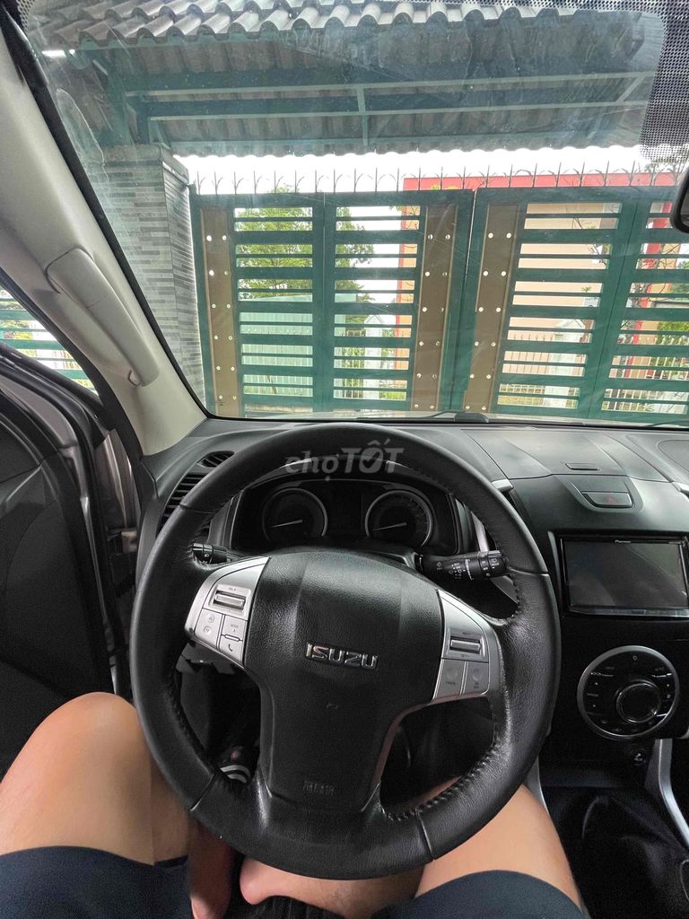 Isuzu Mu X 2017 2.5 4X2 MT - Xe gia đình đi kỹ. Mua bán Ô tô tại Thành phố Thủ Đức Tp Hồ Chí Minh được đăng bởi Nguyen Truong hình 13