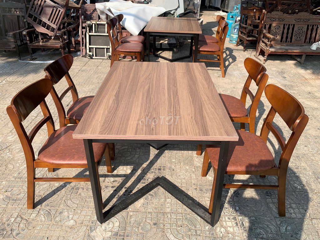 Bộ bàn ăn 6 ghế Gỗ, Kim loại. Dịch vụ nhà cửa khác tại Quận Sơn Trà Đà Nẵng được đăng bởi Thế Giới Đồ Cũ Đà Nẵng hình 1