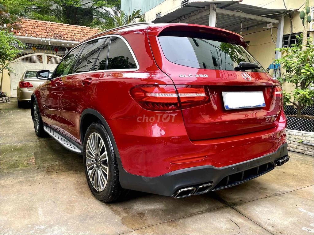 Mercedes GLC 250 4Matic 2019. Xe đẹp không lỗi. Mua bán Ô tô tại Quận 7 Tp Hồ Chí Minh được đăng bởi Ô tô Thái Hiền hình 4