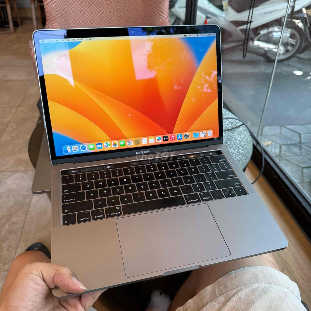 Macbook Pro 13” 2019 i7/8/256Gb đẹp keng