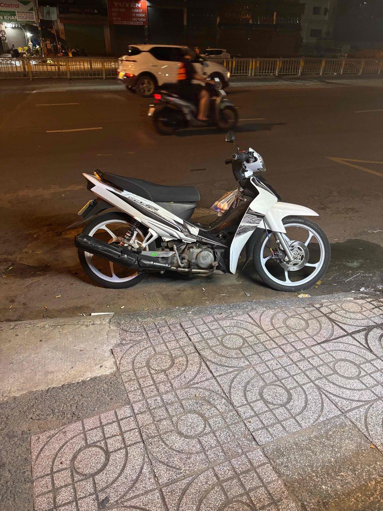 Yamaha Sirius RC 110 куб. см, белый, автоматический