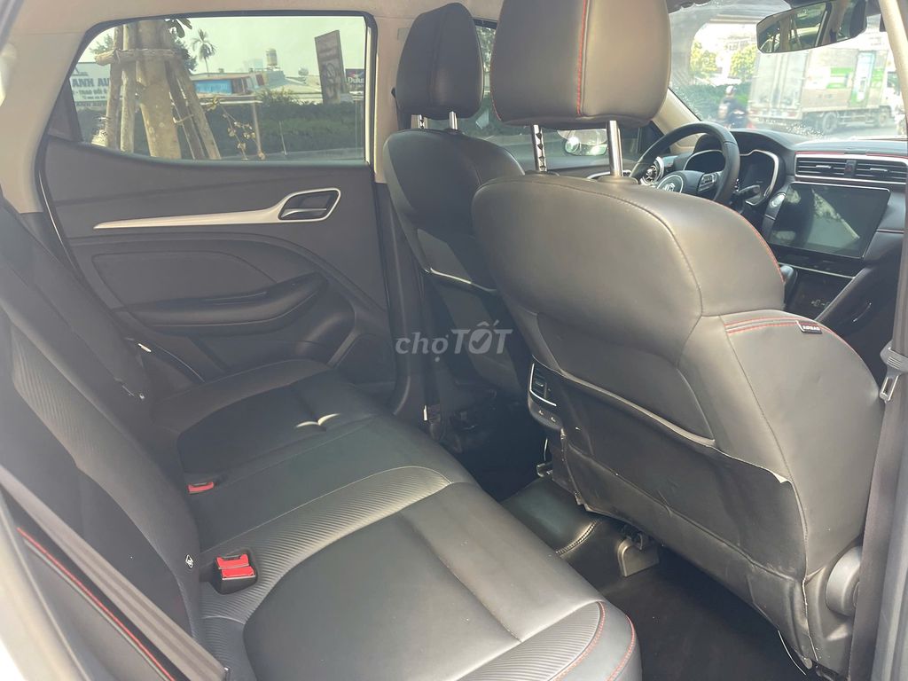 MG ZS Luxury 2023 màu trắng. Mua bán Ô tô tại Quận Thanh Xuân Hà Nội được đăng bởi Thanh Biz Nguyễn Thái Auto hình 6