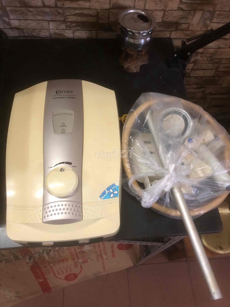Máy nước nóng Centon WH8338EP Kem. Mua bán Thiết bị vệ sinh, nhà tắm tại Quận 3 Tp Hồ Chí Minh được đăng bởi bảo hình 1