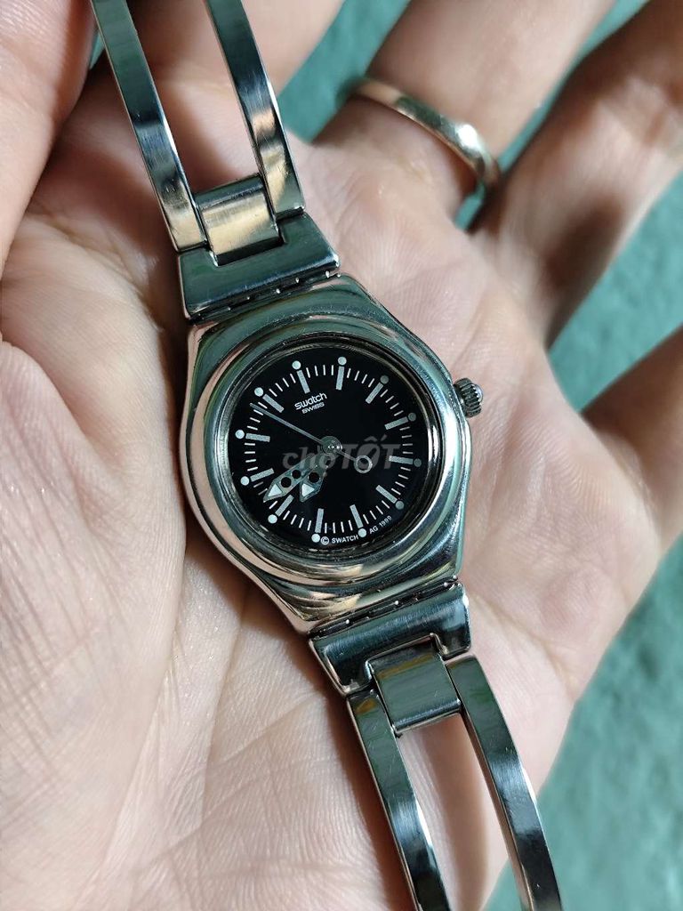 Đồng hồ Swatch Nữ Bạc Kim loại Thụy Sỹ. Mua bán Đồng hồ tại Quận 12 Tp Hồ Chí Minh được đăng bởi Minh hình 1