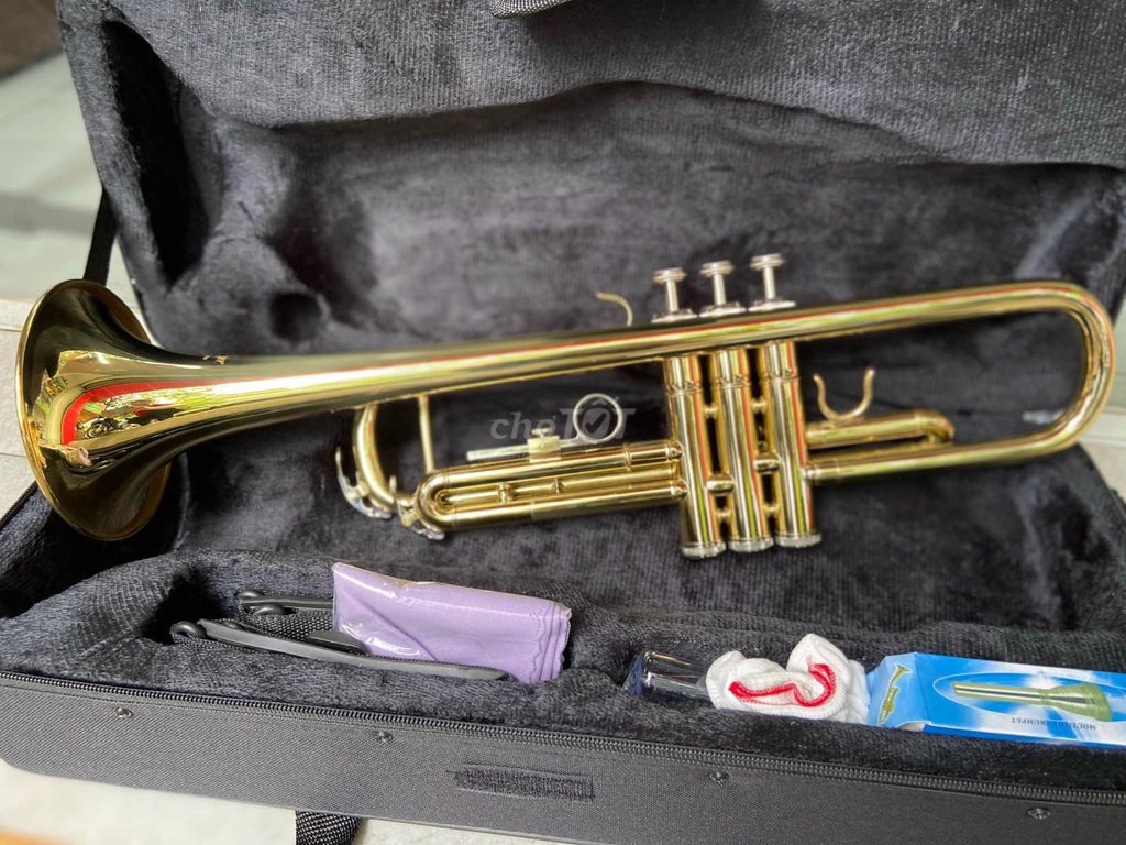 Kèn trumpet giá rẻ hãng Saiger kèm hộp đựng cứng