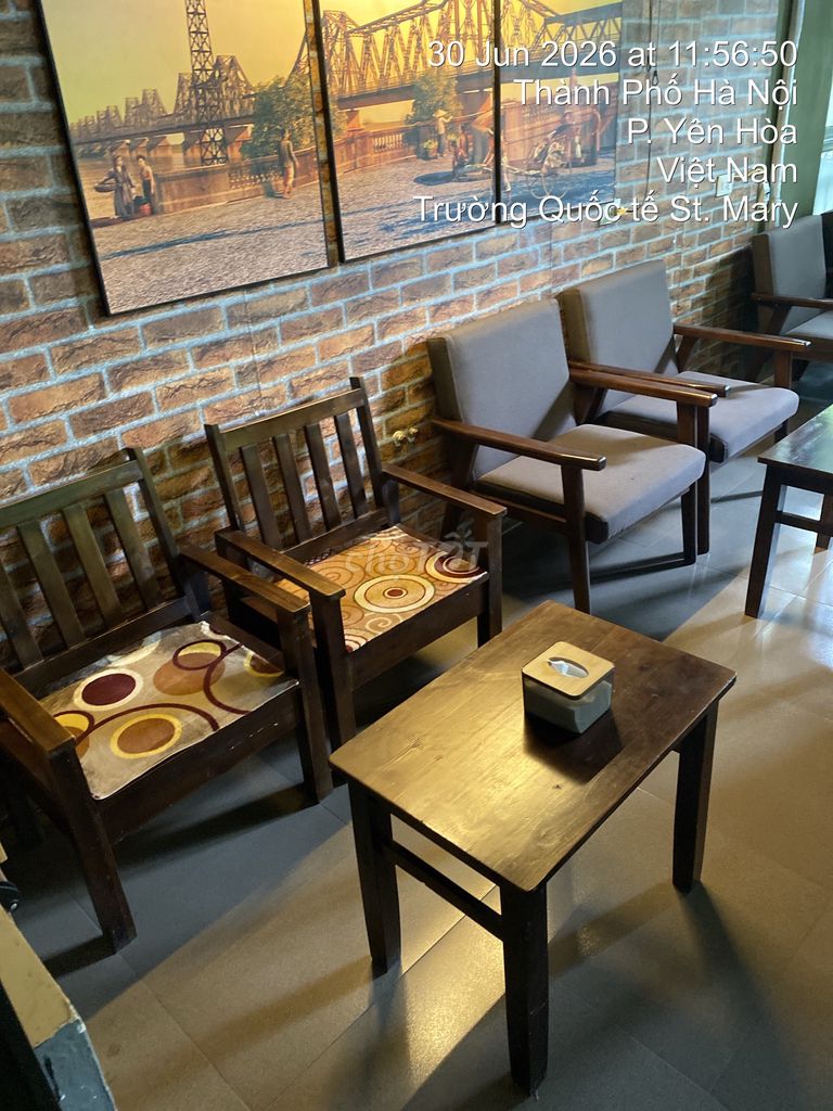 Bàn ghế gỗ Nâu. Mua bán Bàn ghế tại Quận Cầu Giấy Hà Nội được đăng bởi Nguyễn Trọng Hiếu hình 1