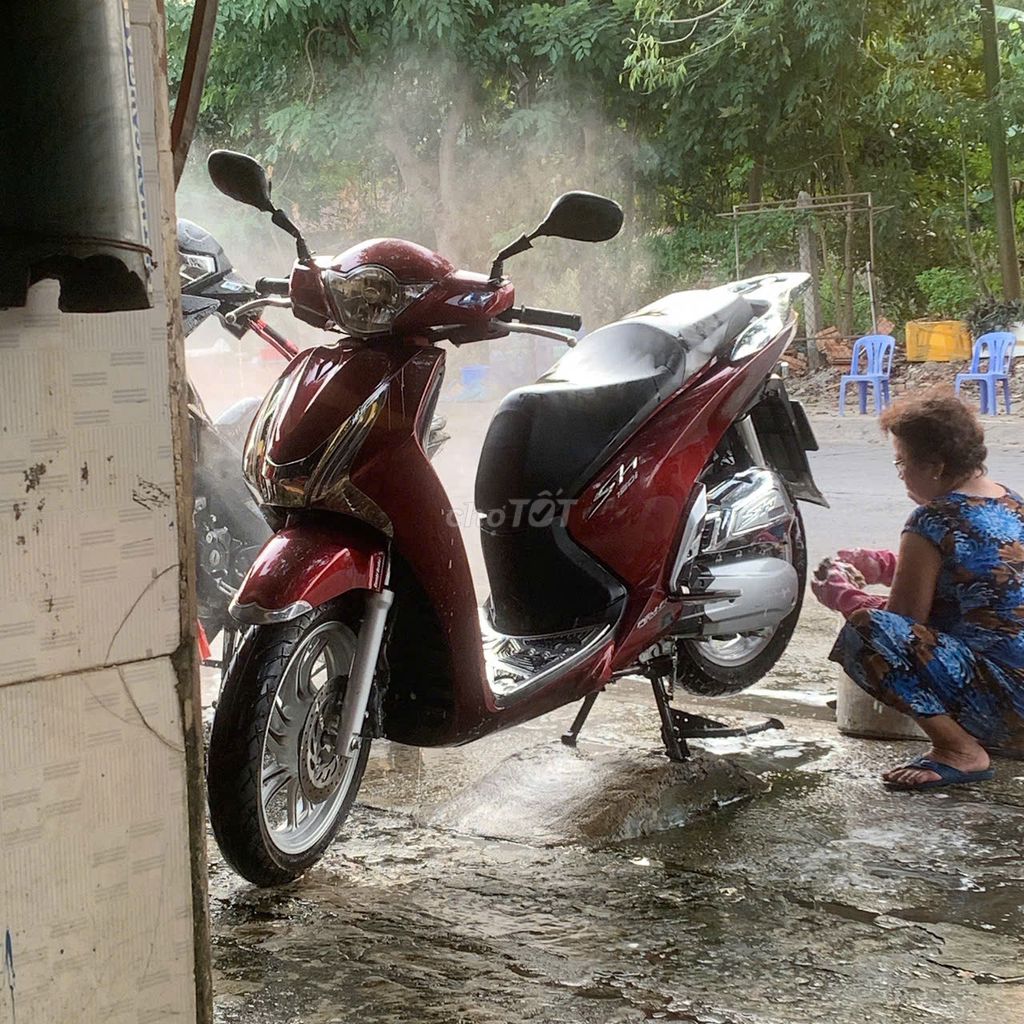 dư dùng cần bán xe sh,  may rin, sơn rin, đi it. Mua bán Xe máy tại Thị xã Bến Cát Bình Dương được đăng bởi Thường hình 1