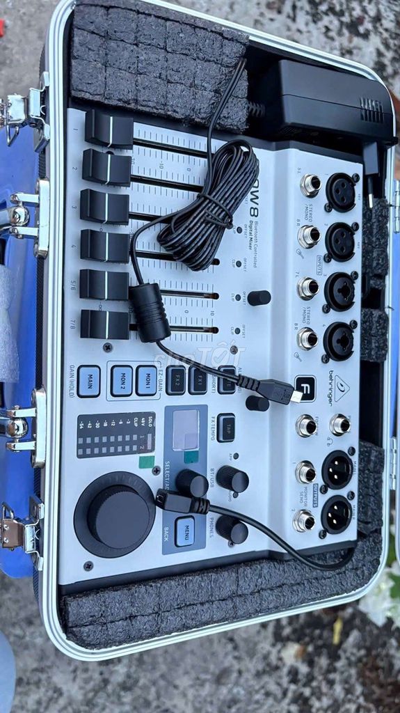 Bàn trộn âm thanh Behringer FLOW 8. Mua bán Nhạc cụ tại Huyện Bù Đăng Bình Phước được đăng bởi hà trần duy khánh hình 1