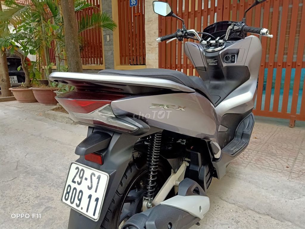 Xe máy Honda PCX màu bạc đã sử dụng. Mua bán Xe máy tại Quận Nam Từ Liêm Hà Nội được đăng bởi MAI HÒA hình 4