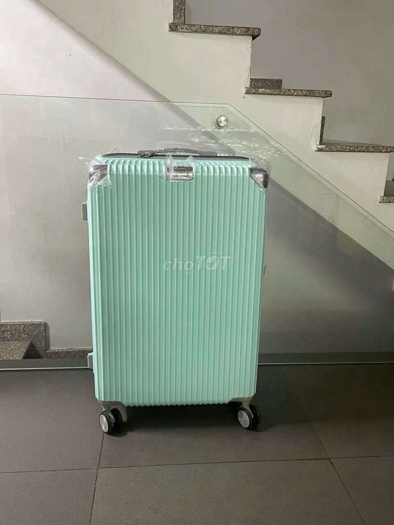 Vali kéo nhựa cứng xanh bạc hà. Mua bán Túi xách tại Quận Tân Bình Tp Hồ Chí Minh được đăng bởi Phạm Thị Ny Ny hình 1