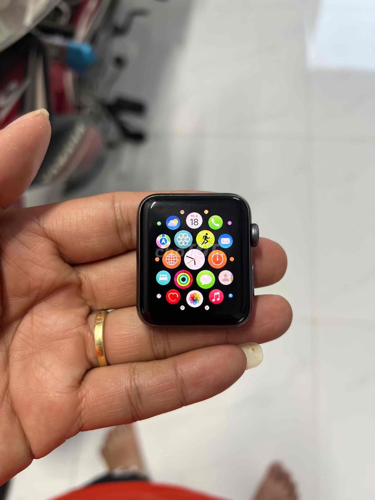 Apple Watch Series 3 GPS + LTE. Mua bán Thiết bị đeo thông minh tại Thành phố Long Xuyên An Giang được đăng bởi Windy hình 1