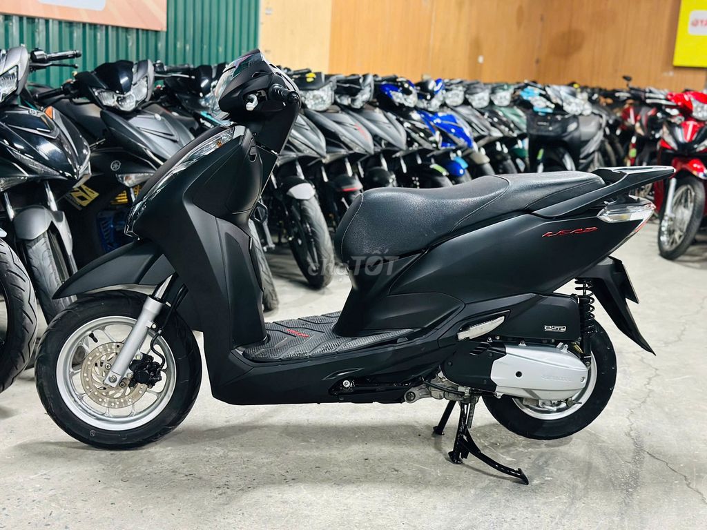 XE MÁYTHANH TÙNG_LEAD 125 ĐEN NHÁM CHÍNH CHỦ. Mua bán Xe máy tại Quận Nam Từ Liêm Hà Nội được đăng bởi THANH TÙNG hình 5