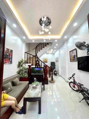 Cần cho thuê nhà ngõ 75 Phú Diễn, Bắc Từ liêm DT 55m 5 tầng 5PN