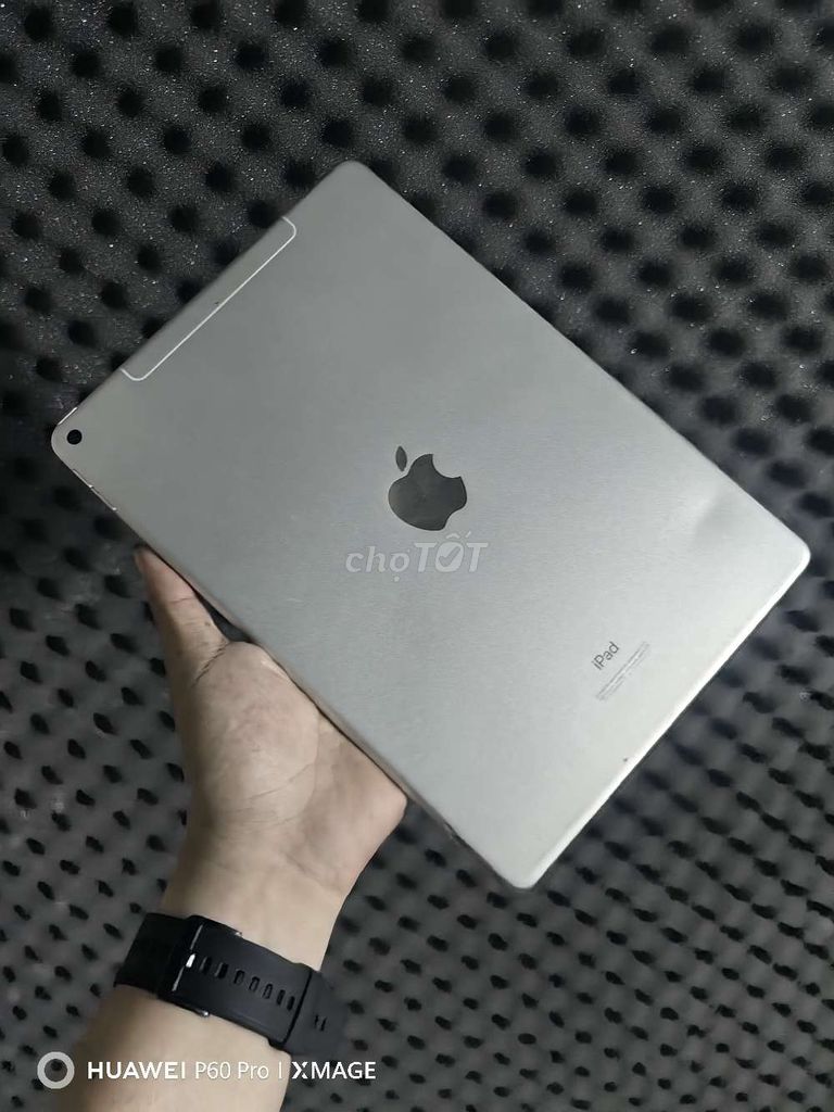 Apple iPad Air 3 64GB 4G Wifi Bạc Cấn móp trầy. Mua bán Máy tính bảng tại Huyện Mỏ Cày Bắc Bến Tre được đăng bởi thọ hình 1