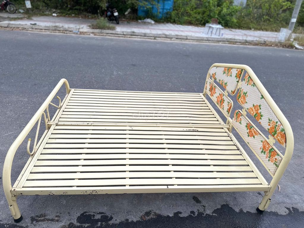Giường ngủ 1m6. Mua bán Giường, chăn ga gối nệm tại Quận Ngũ Hành Sơn Đà Nẵng được đăng bởi Đồ Cũ TTpro hình 1