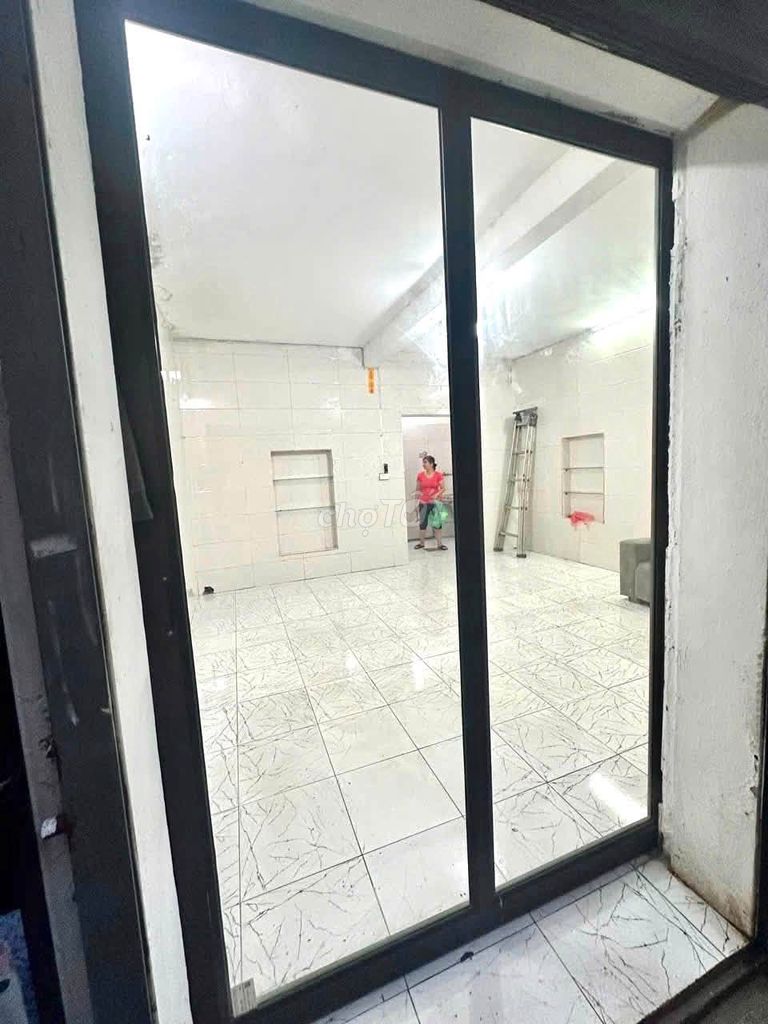 Сдаётся частный дом 40м² на Лак Лонг Куан, 2 этажа