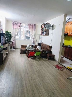 Giảm sốc 300tr! CHCC Đặng xá 60,5m2 2N1WC SĐCC!!!