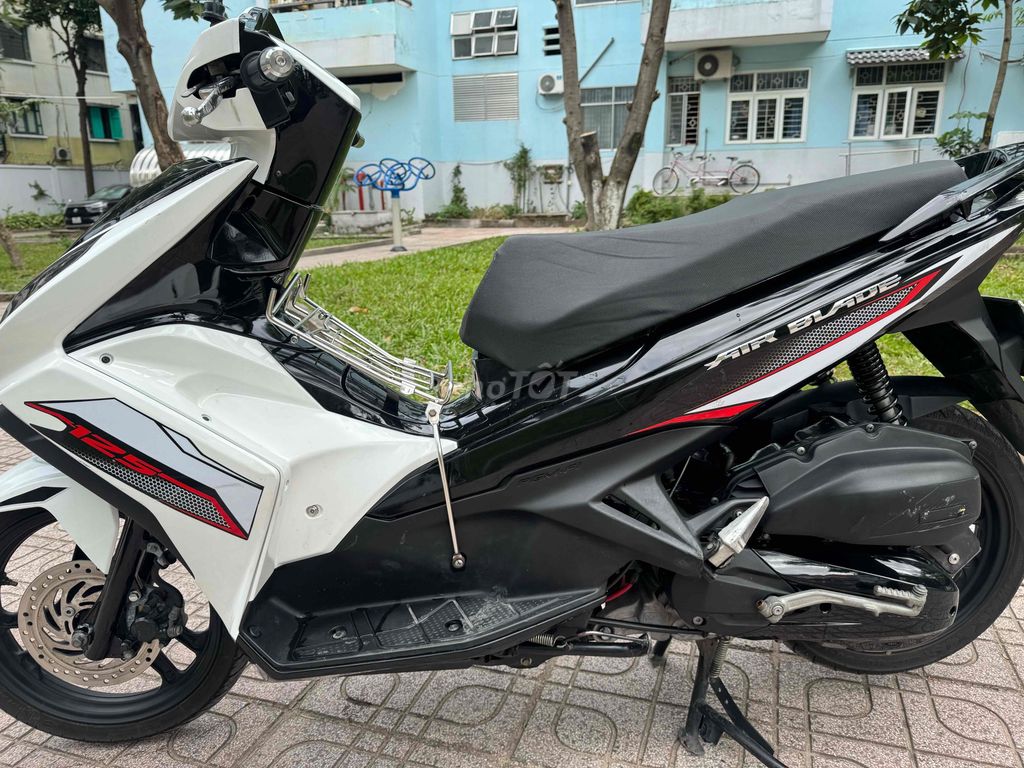 Honda Air Blade 125 2014 Bs Thành Phố. Mua bán Xe máy tại Quận Gò Vấp Tp Hồ Chí Minh được đăng bởi Cầm Đồ Cường Phát hình 2