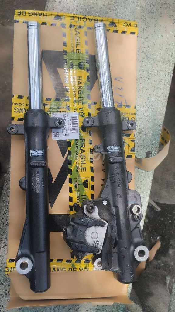 Phuộc trước vario160 abs + heo dầu zin. Mua bán Phụ tùng xe tại Thị xã Bến Cát Bình Dương được đăng bởi trí chiến hình 3