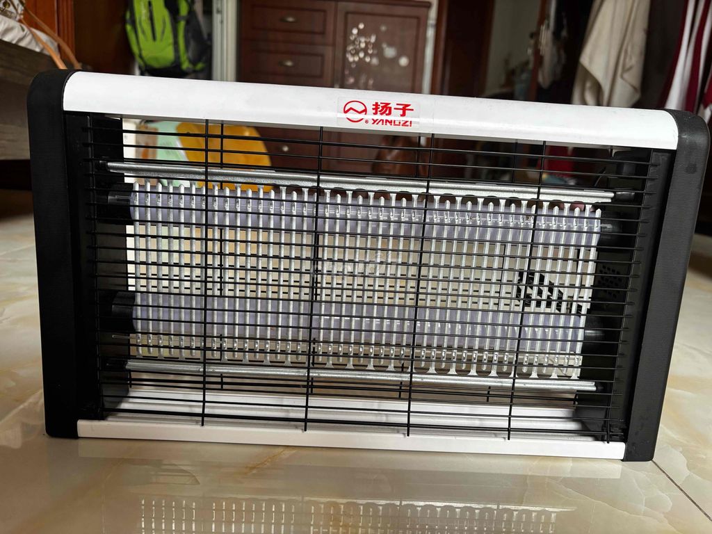 Đèn bắt muỗi Yangzi Trắng, Đen. Mua bán Đèn tại Quận Gò Vấp Tp Hồ Chí Minh được đăng bởi Long hình 1
