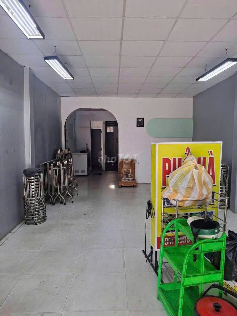 Аренда · 1 комн. · 80 м² · Quận Cẩm Lệ, ул. Đường Lê Thạch