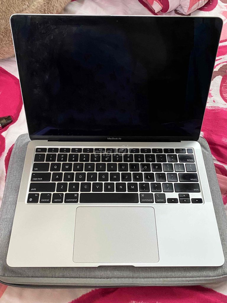 Apple MacBook Air M1 13.3 inch 8GB/256GB Bạc. Mua bán Laptop tại Quận Cầu Giấy Hà Nội được đăng bởi Danh Thị Thảo hình 1