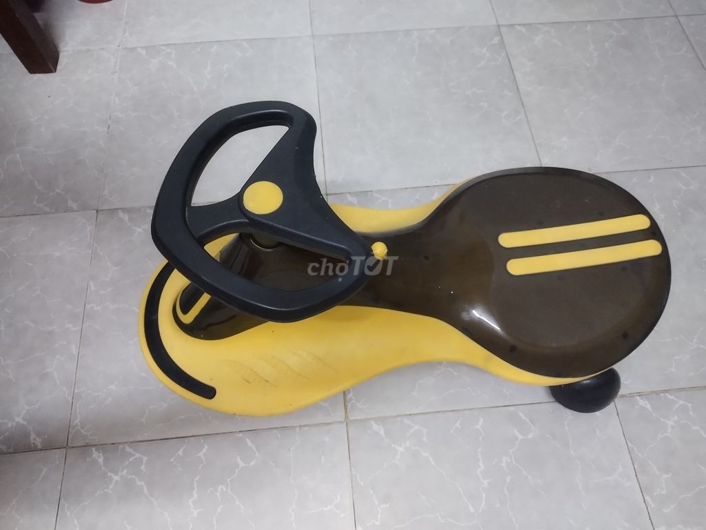 Xe lắc trẻ em và xe chòi chân . Mua bán Mẹ và bé tại Quận Hoàng Mai Hà Nội được đăng bởi Gi hình 1
